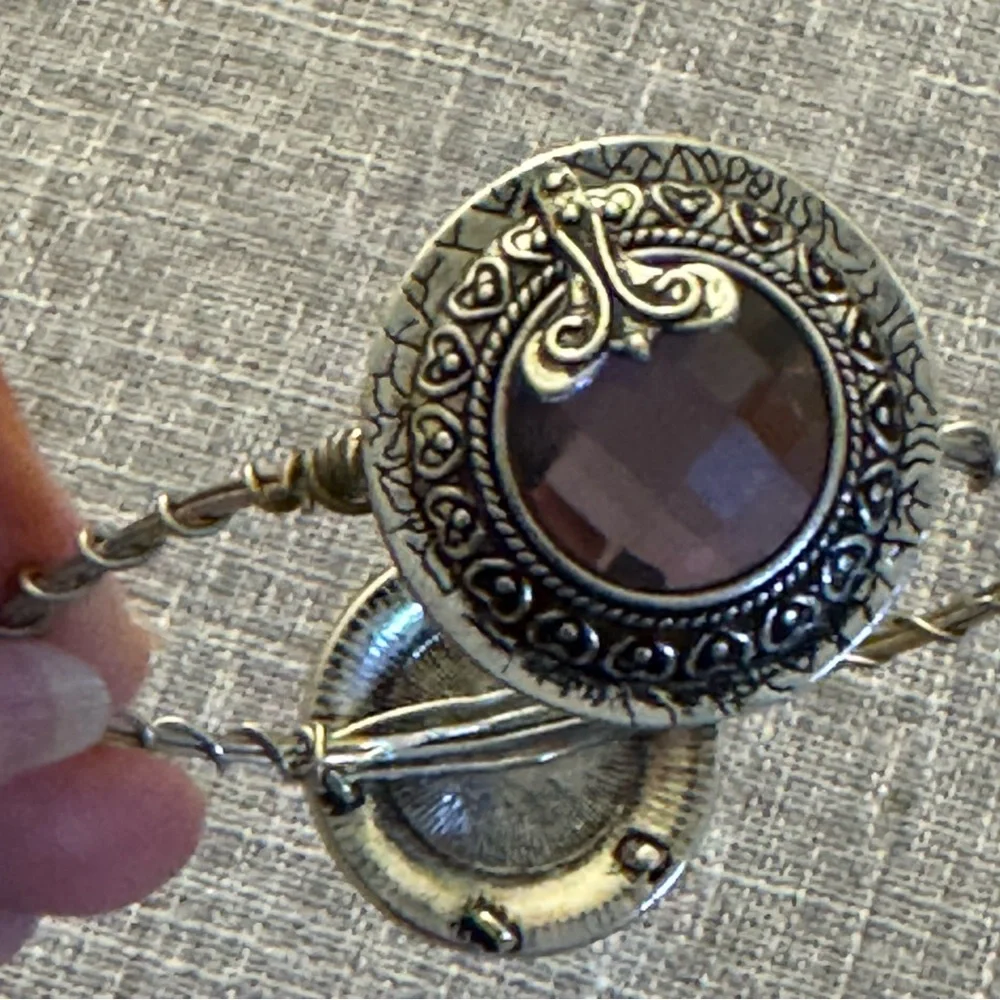 Bracelet Featuring 2 Ornate Silver Filigree Setting With Faceted Purple Glass - Picture 7 of 11